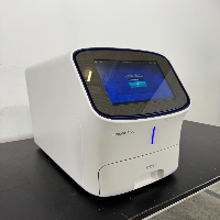 Invitrogen iBright 750 Imaging System image 0